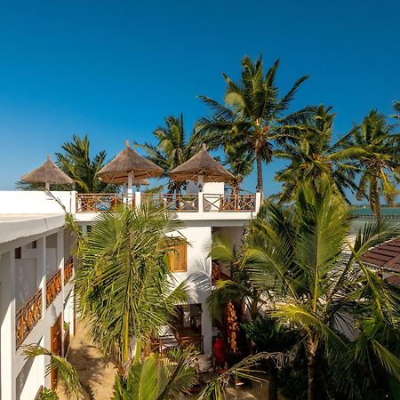Karibu Beach Resort 퐁궤 외부 사진