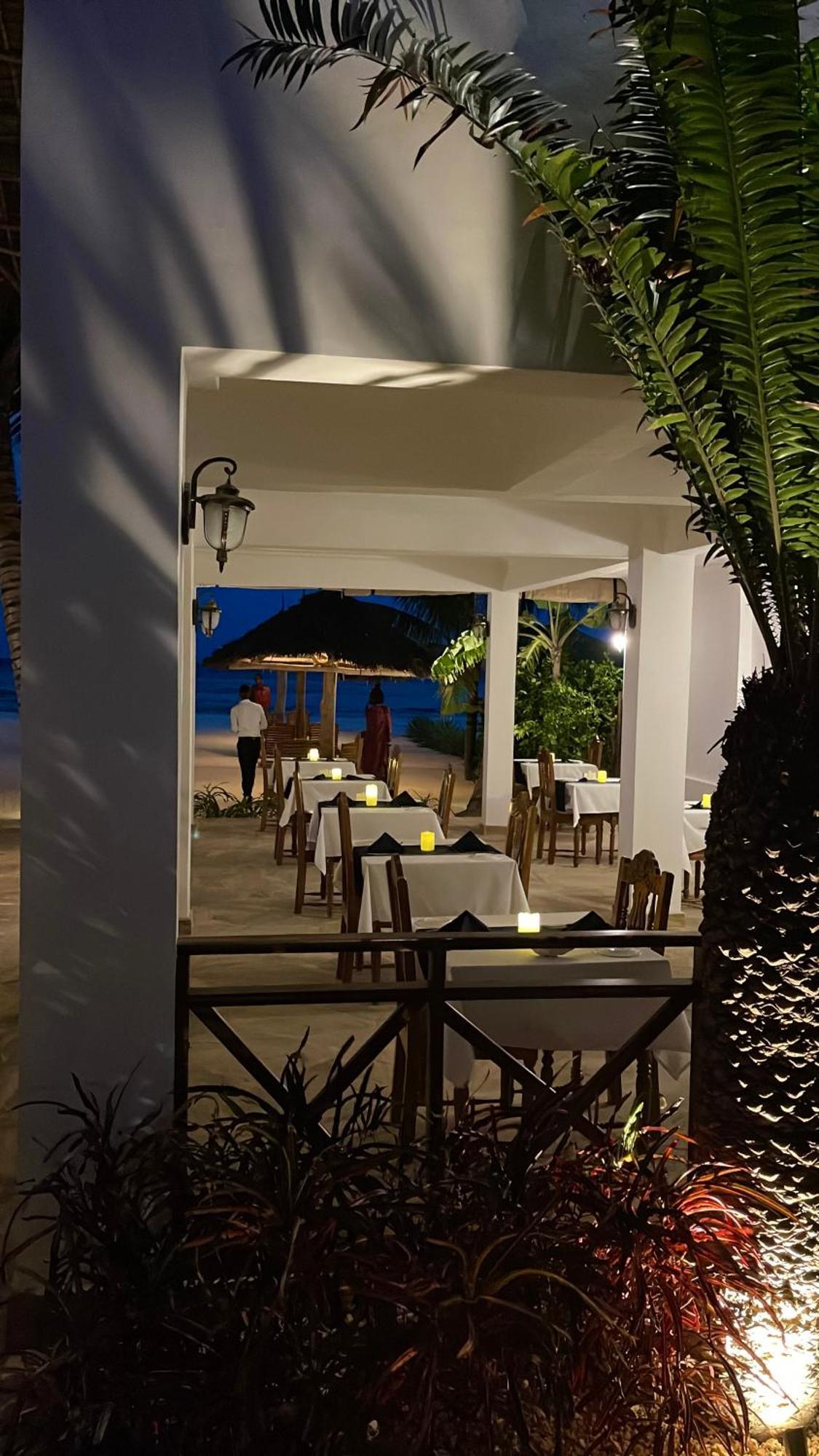 Karibu Beach Resort 퐁궤 외부 사진