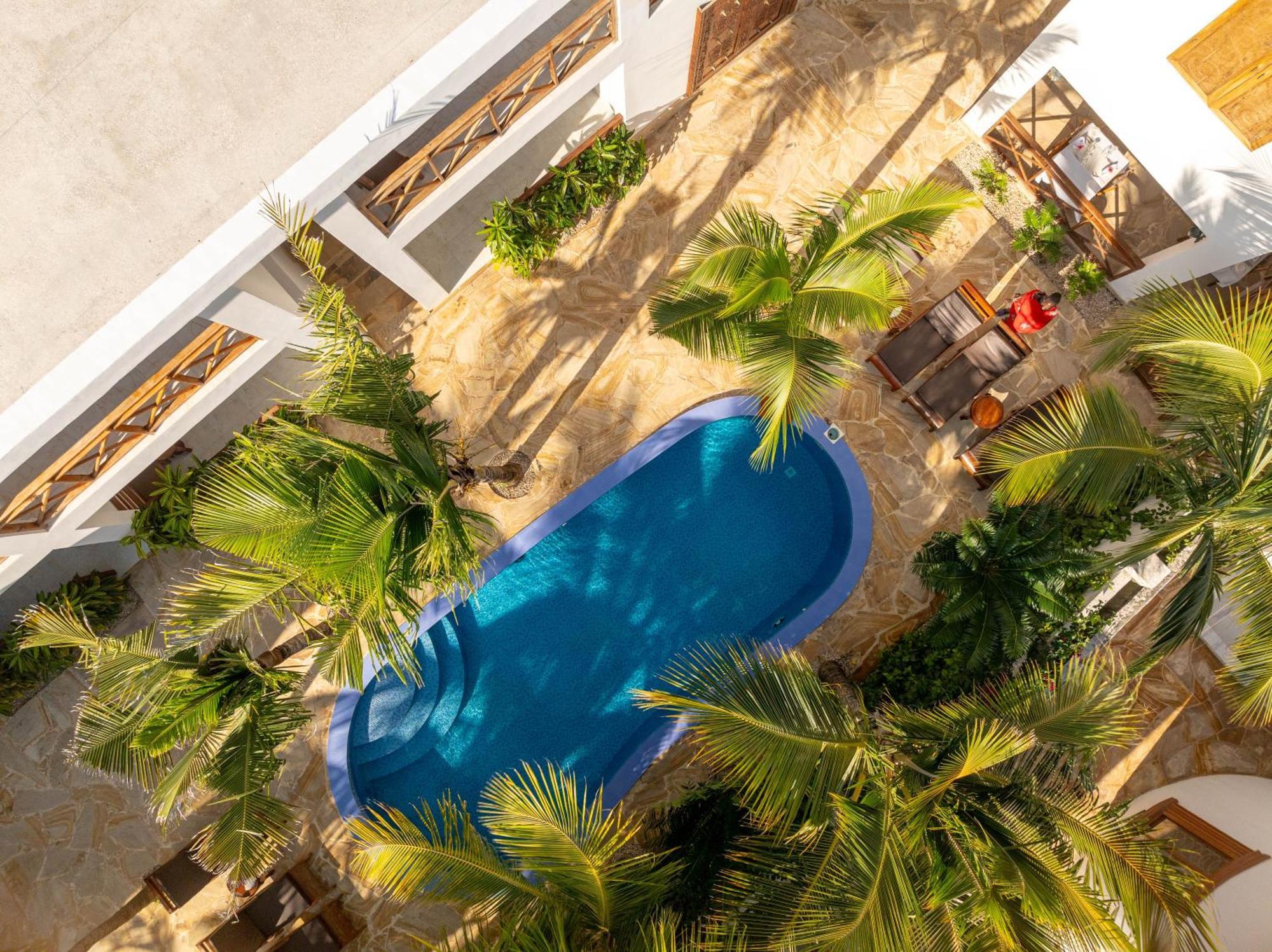 Karibu Beach Resort 퐁궤 외부 사진